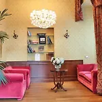 Milton Hotel 4*