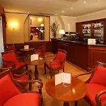 Milton Hotel 4*