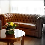 Milton Hotel