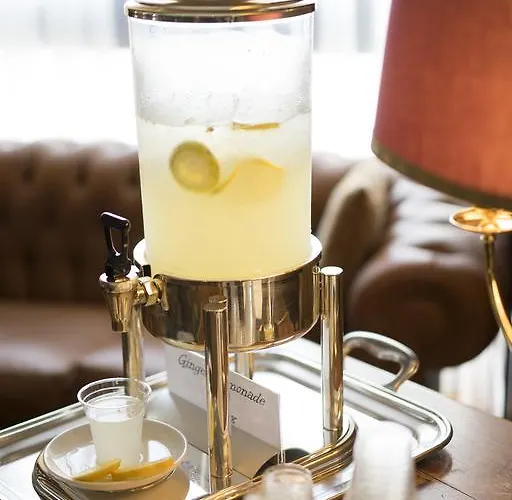 ホテル ミルトン 4*